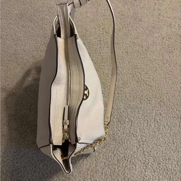 Tory Burch Cream and Gold Shoulder Bag - Picture 3 of 8